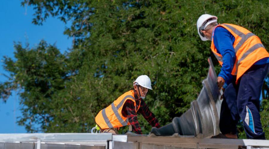 Professional residential roofers in Ebro, FL